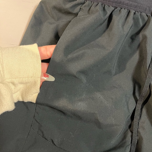 MENS nike black dry fit shorts - Picture 5 of 7